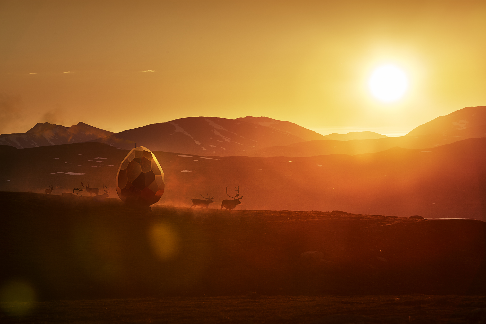 Bastu i solnedgång i Kiruna